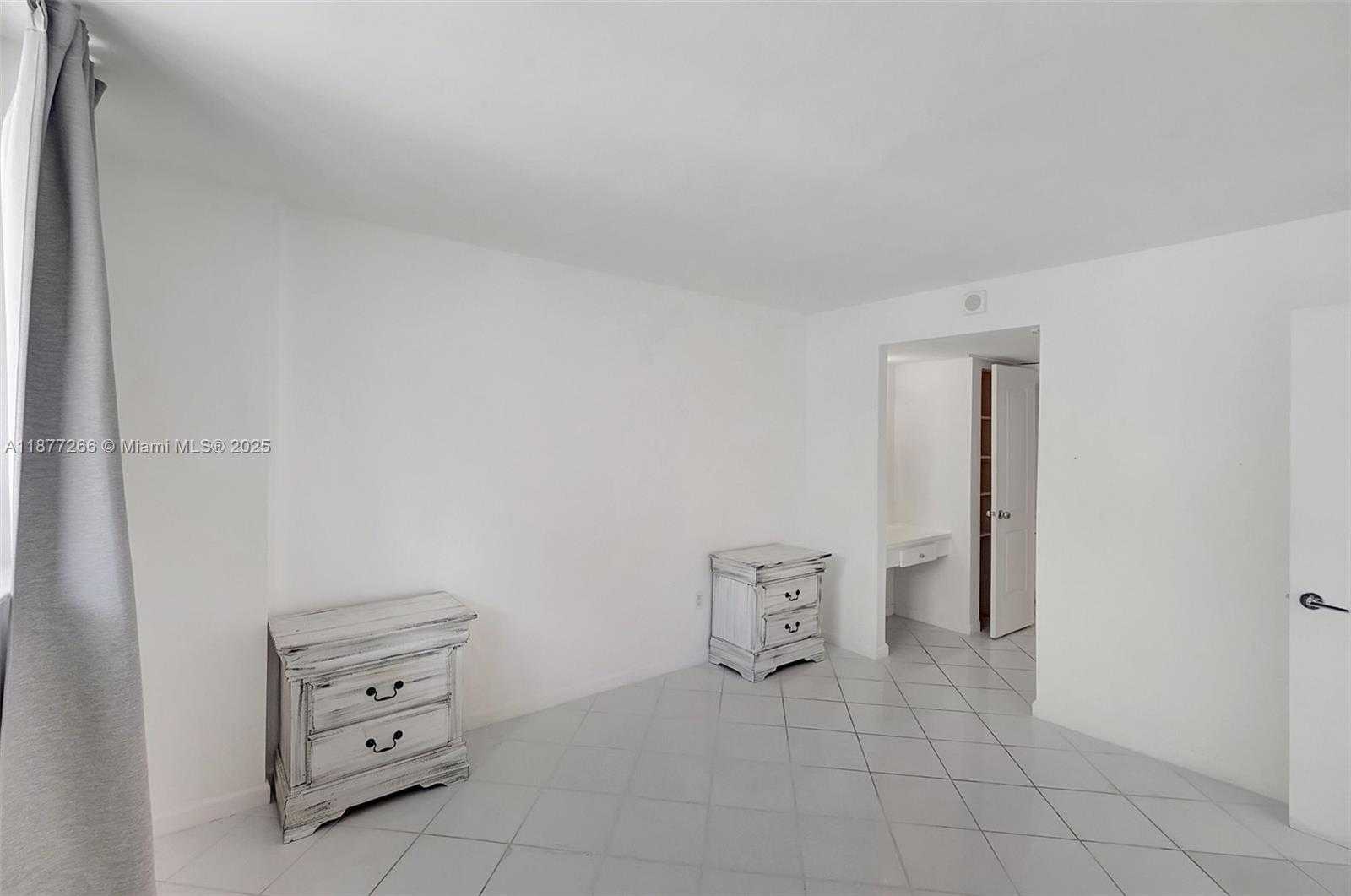 Small Image of 345 OCEAN DR #407, Miami Beach Number 15