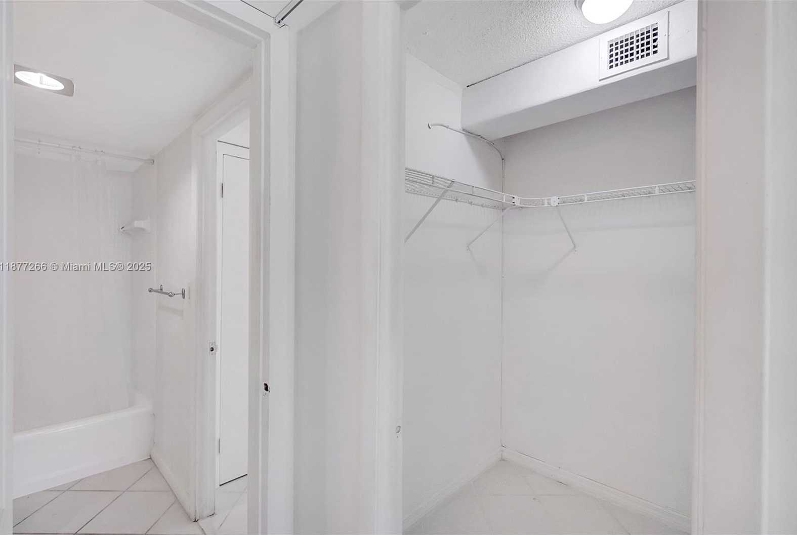 Small Image of 345 OCEAN DR #407, Miami Beach Number 18