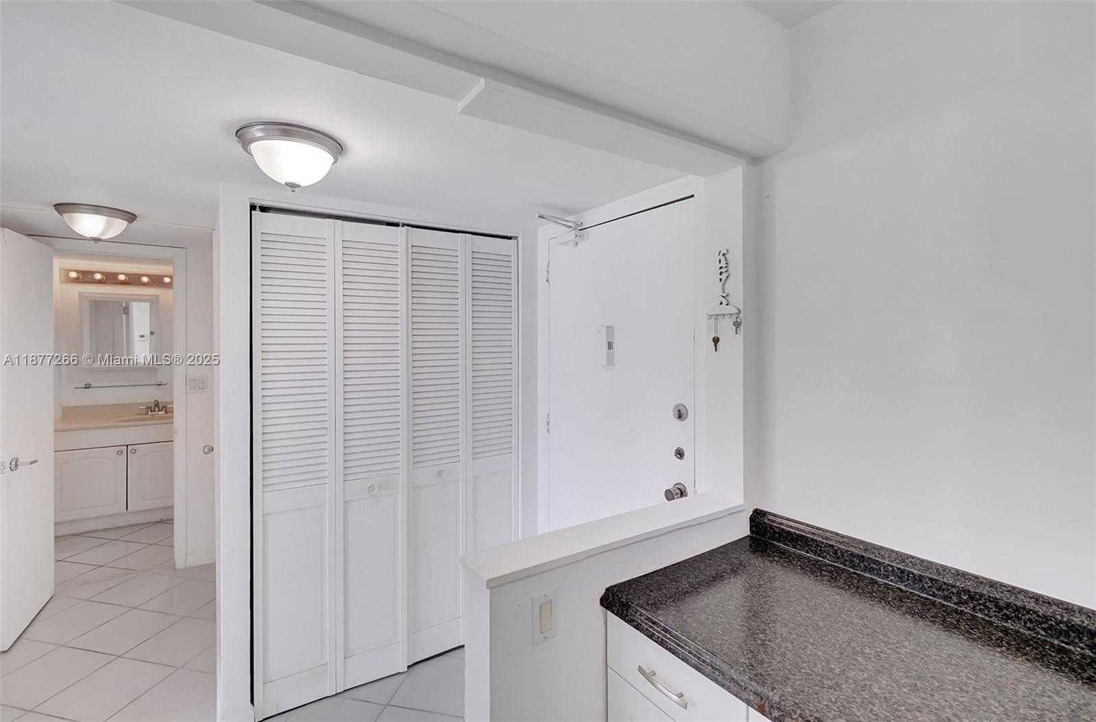 Small Image of 345 OCEAN DR #407, Miami Beach Number 7