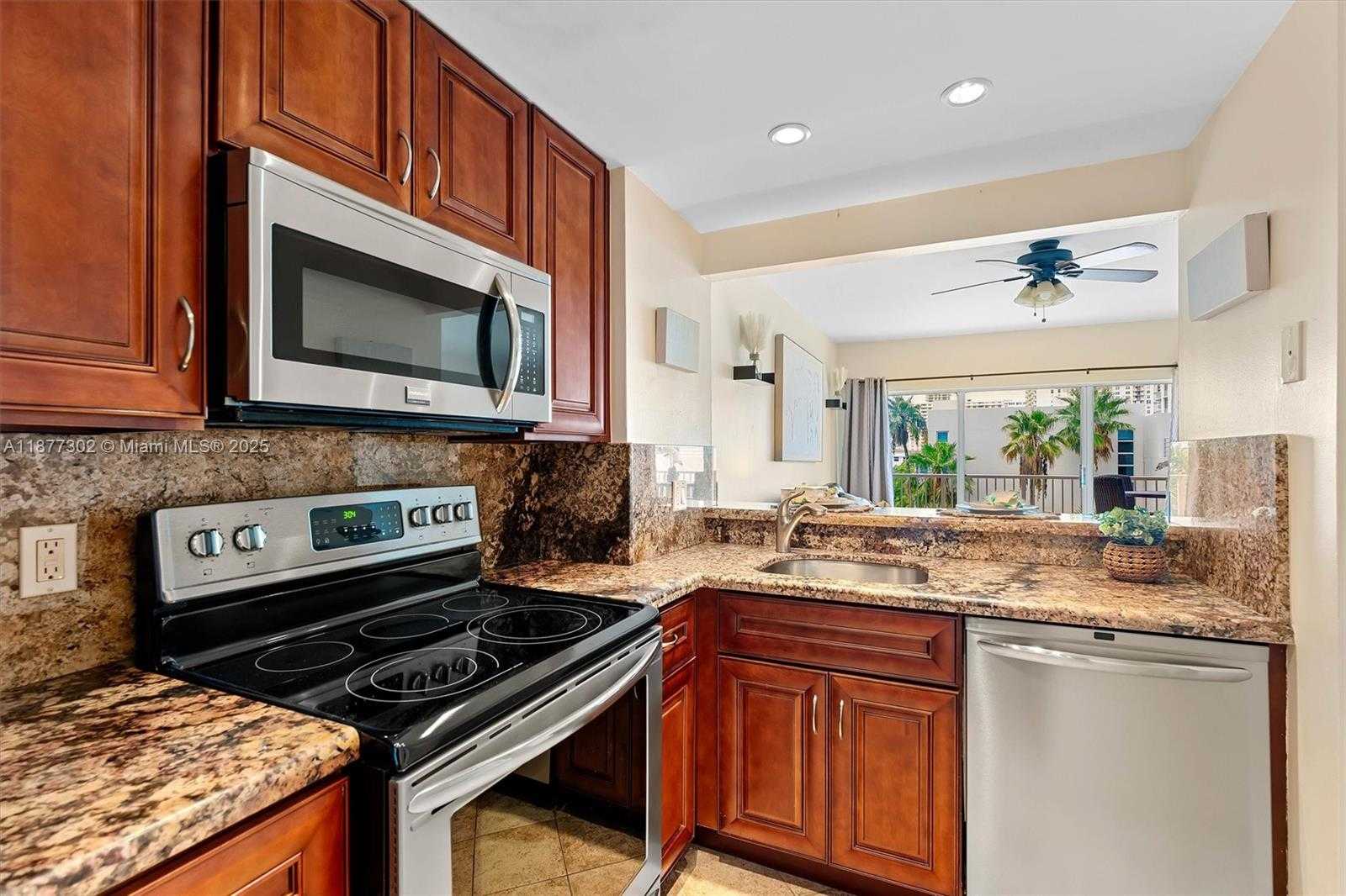 Small Image of 1965 SOUTH OCEAN DR #3L, Hallandale Beach Number 5