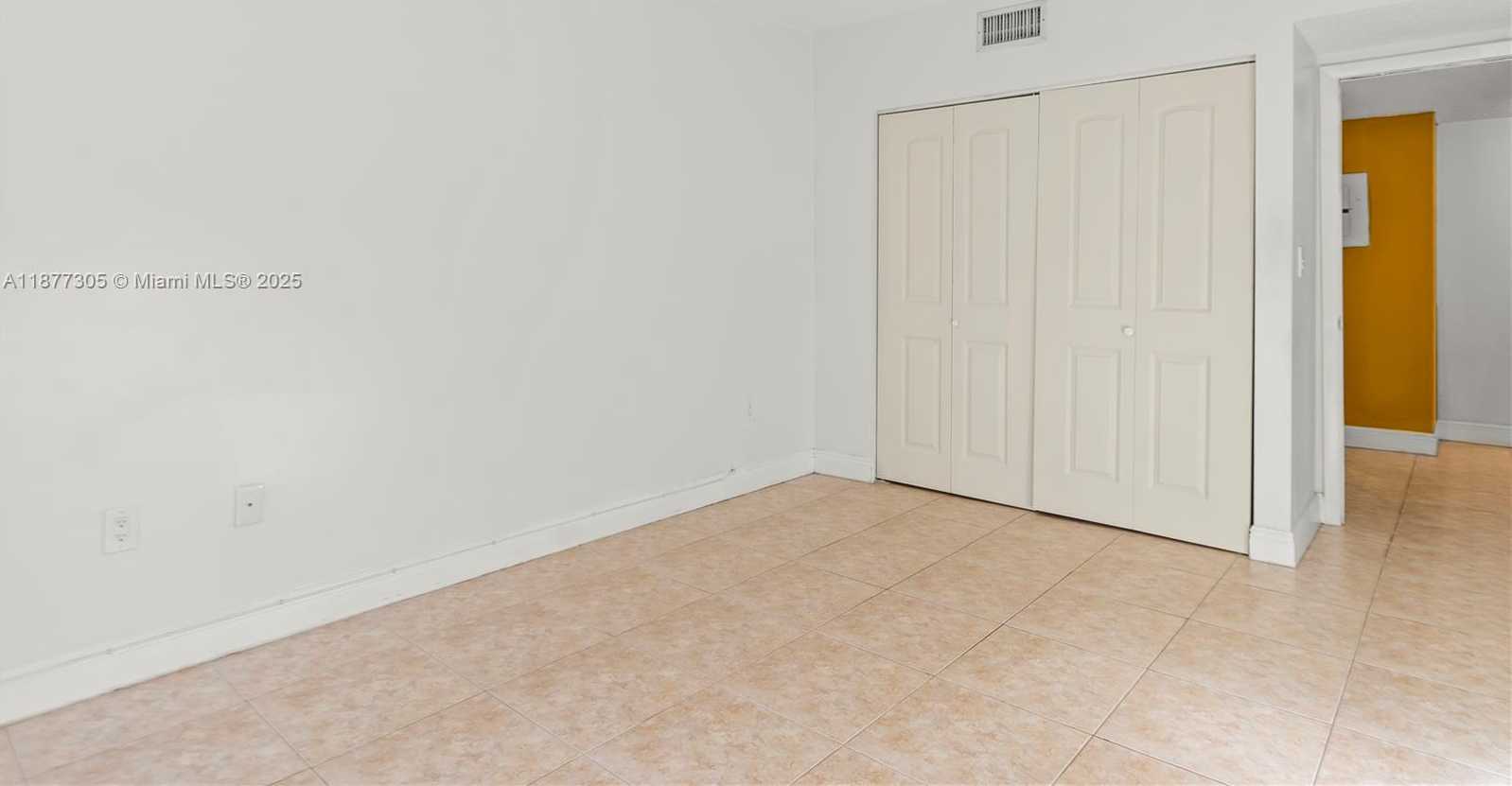 Small Image of 481 IVES DAIRY RD #303-4, Miami Number 15