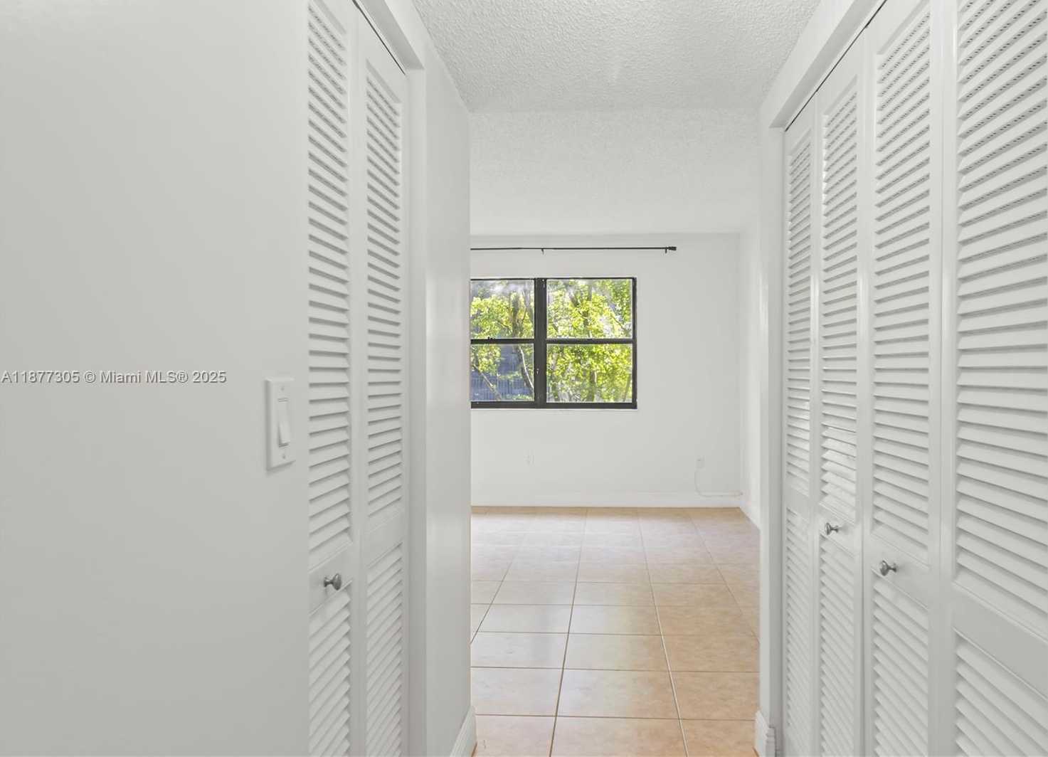 Small Image of 481 IVES DAIRY RD #303-4, Miami Number 21