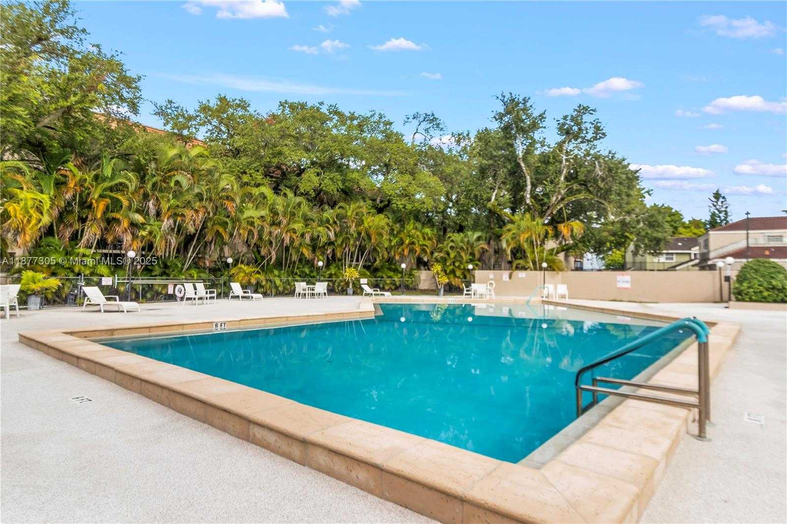 Small Image of 481 IVES DAIRY RD #303-4, Miami Number 28