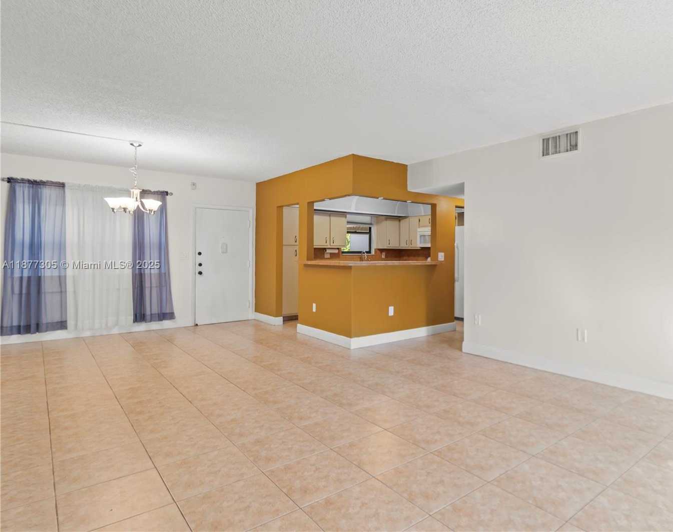 Small Image of 481 IVES DAIRY RD #303-4, Miami Number 3