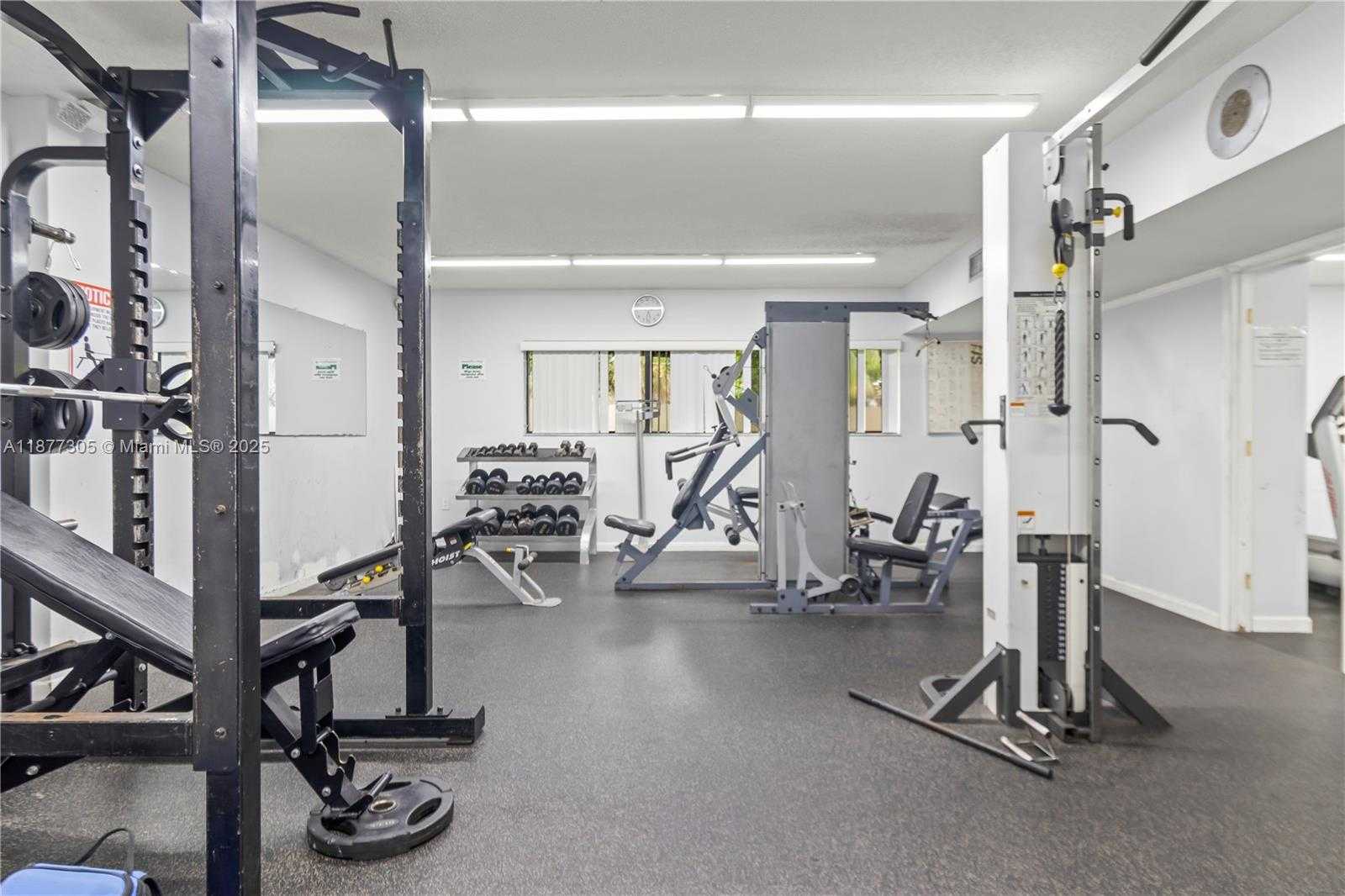 Small Image of 481 IVES DAIRY RD #303-4, Miami Number 31