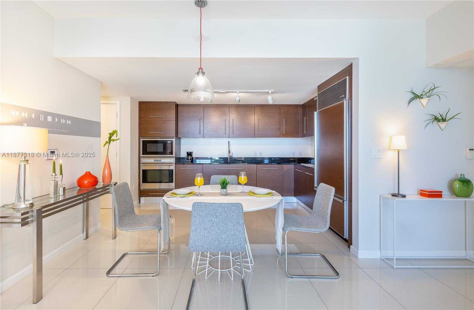 Small Image of 485 BRICKELL AVE #4101, Miami Number 13