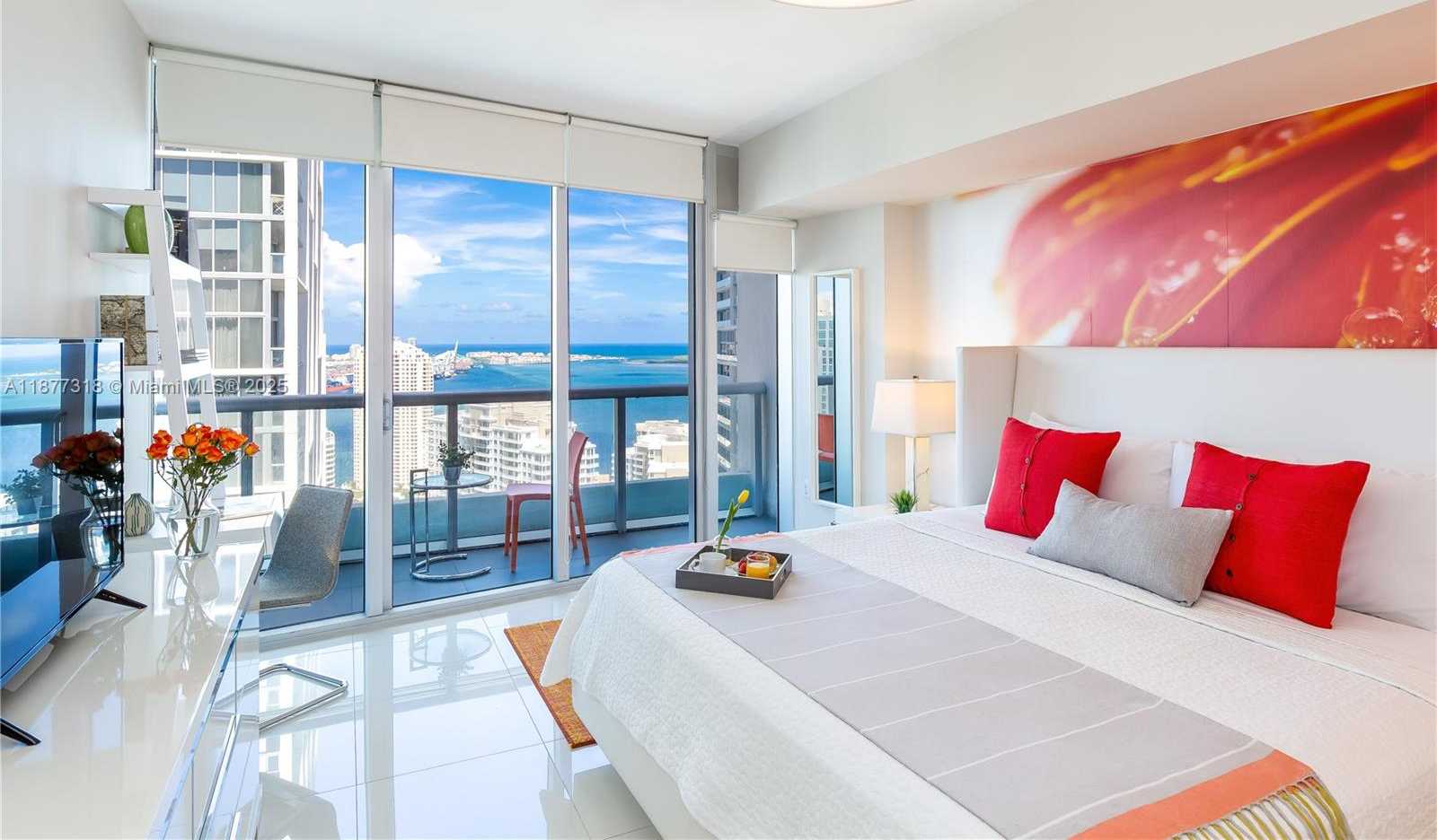 Small Image of 485 BRICKELL AVE #4101, Miami Number 6
