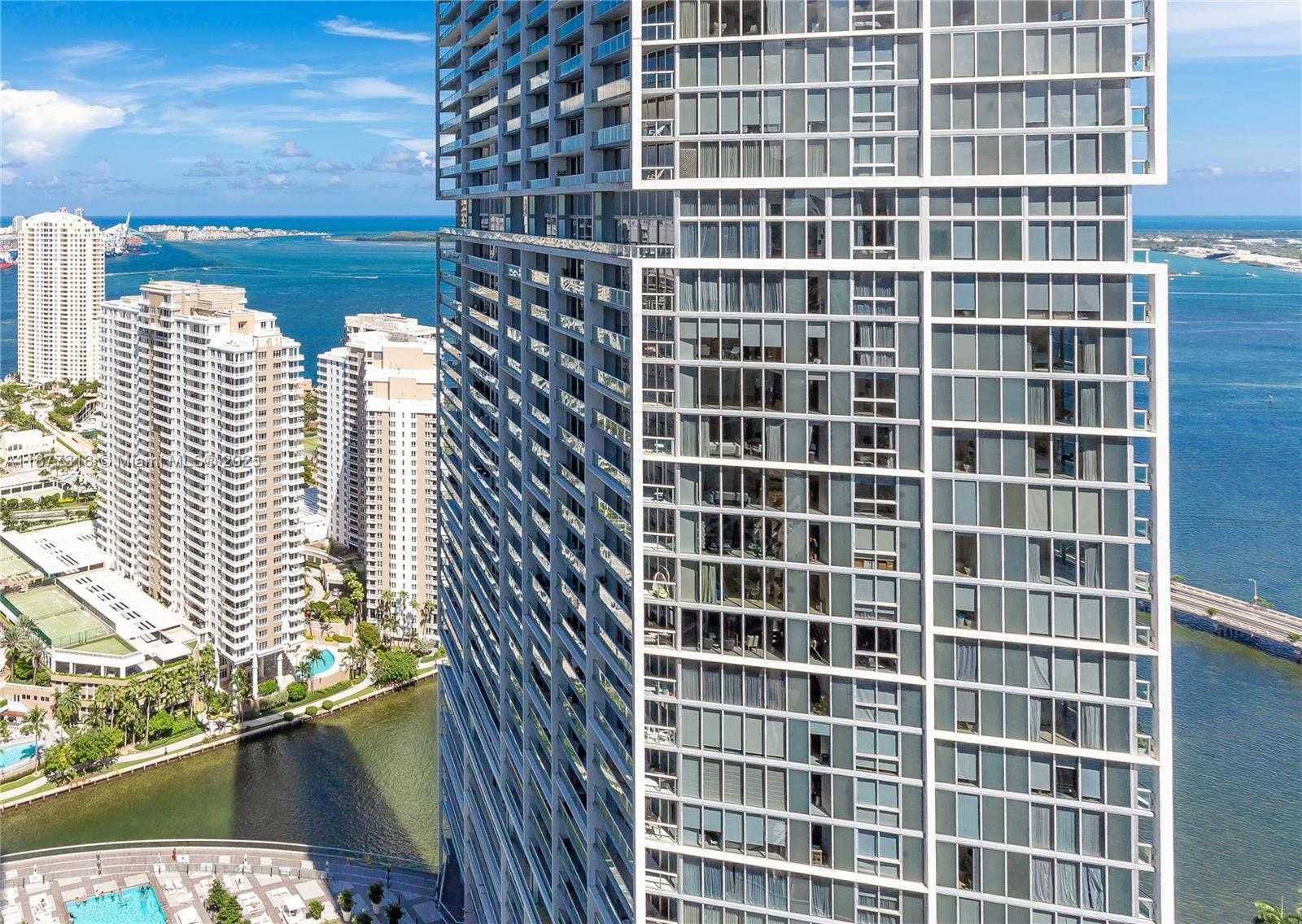 Small Image of 485 BRICKELL AVE #4101, Miami Number 9