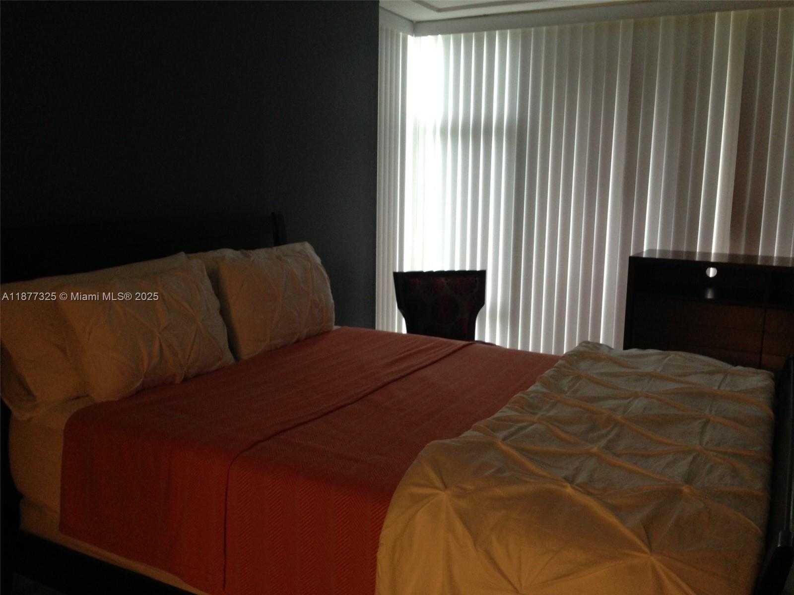 Small Image of 3375 NORTH COUNTRY CLUB DR #1001, Aventura Number 11