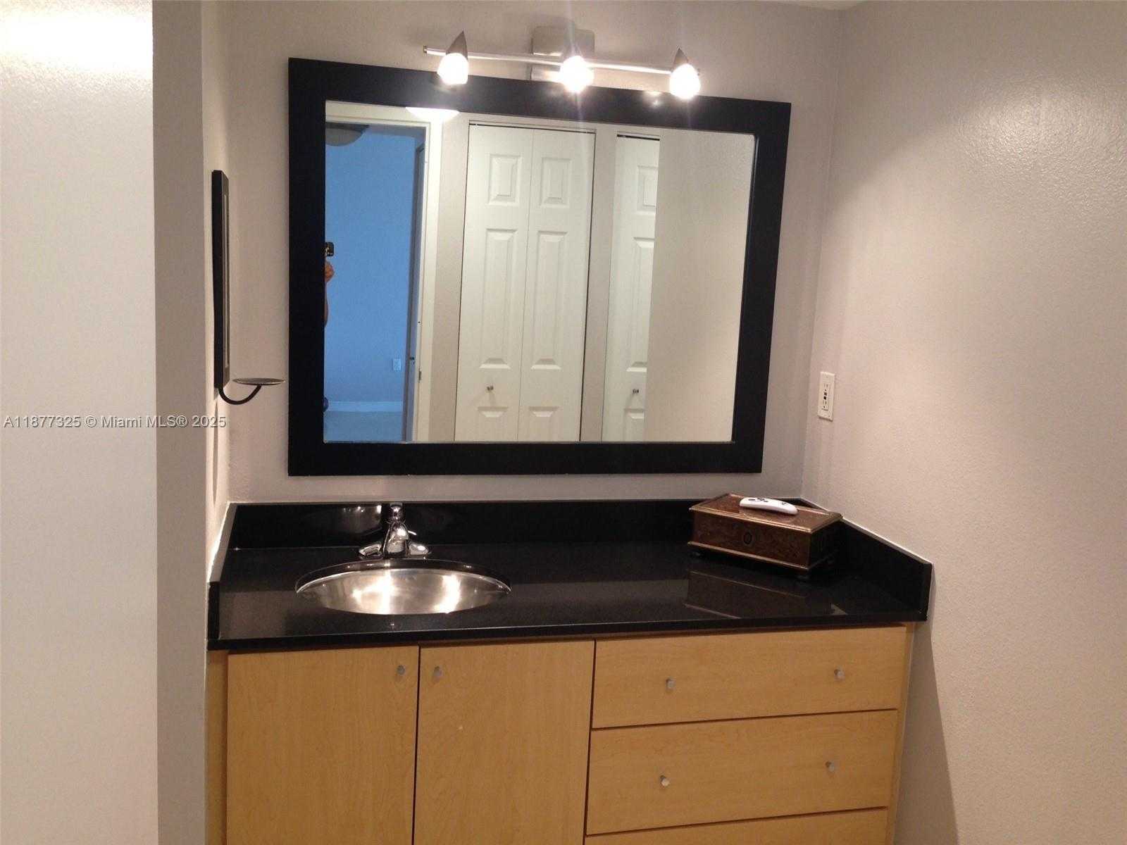 Small Image of 3375 NORTH COUNTRY CLUB DR #1001, Aventura Number 15