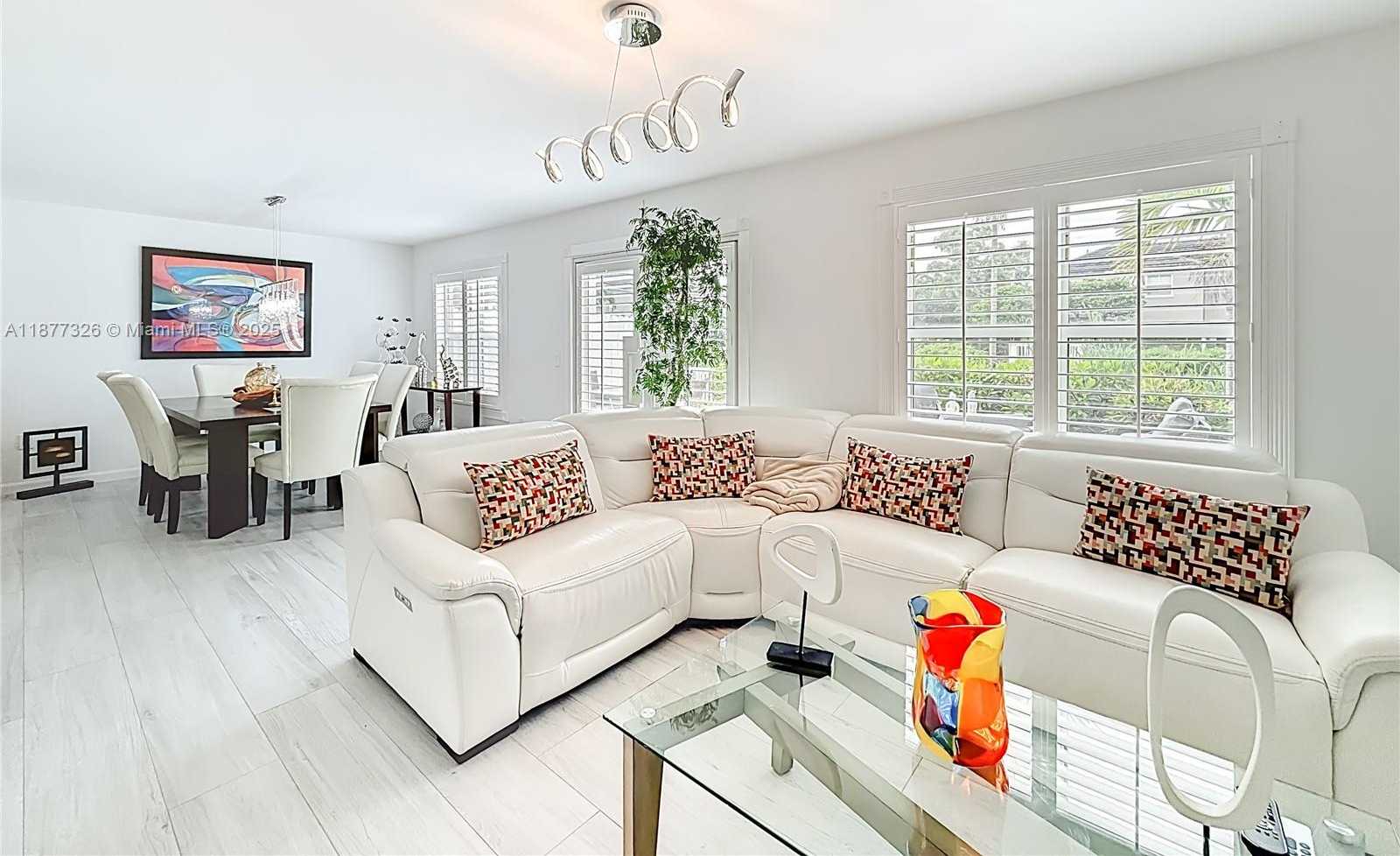 Small Image of 7110 SOUTH WEST 54TH ST, Miami Number 10
