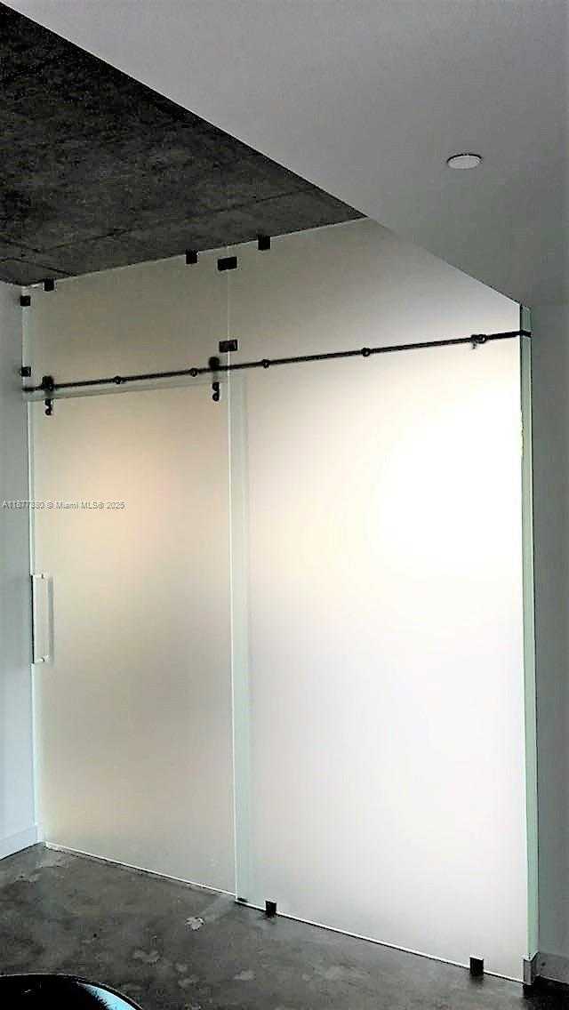 Small Image of 151 SOUTH EAST 1ST ST #3301, Miami Number 13