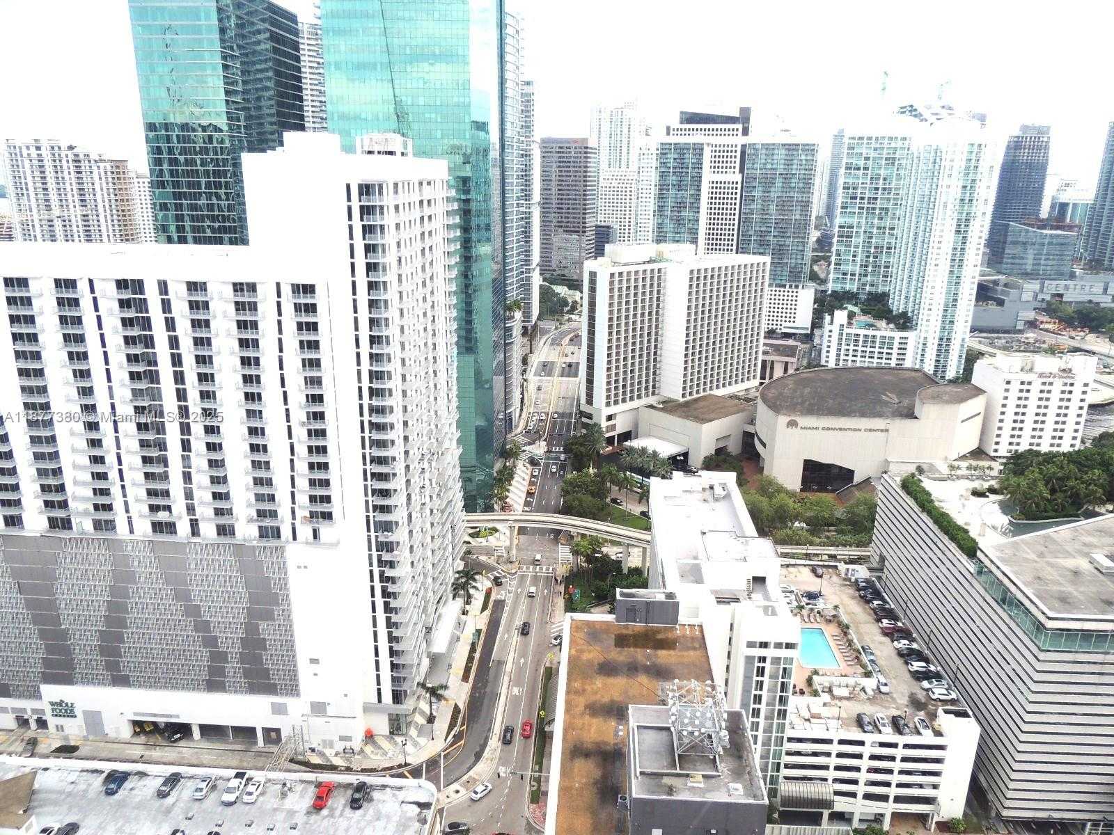 Small Image of 151 SOUTH EAST 1ST ST #3301, Miami Number 22