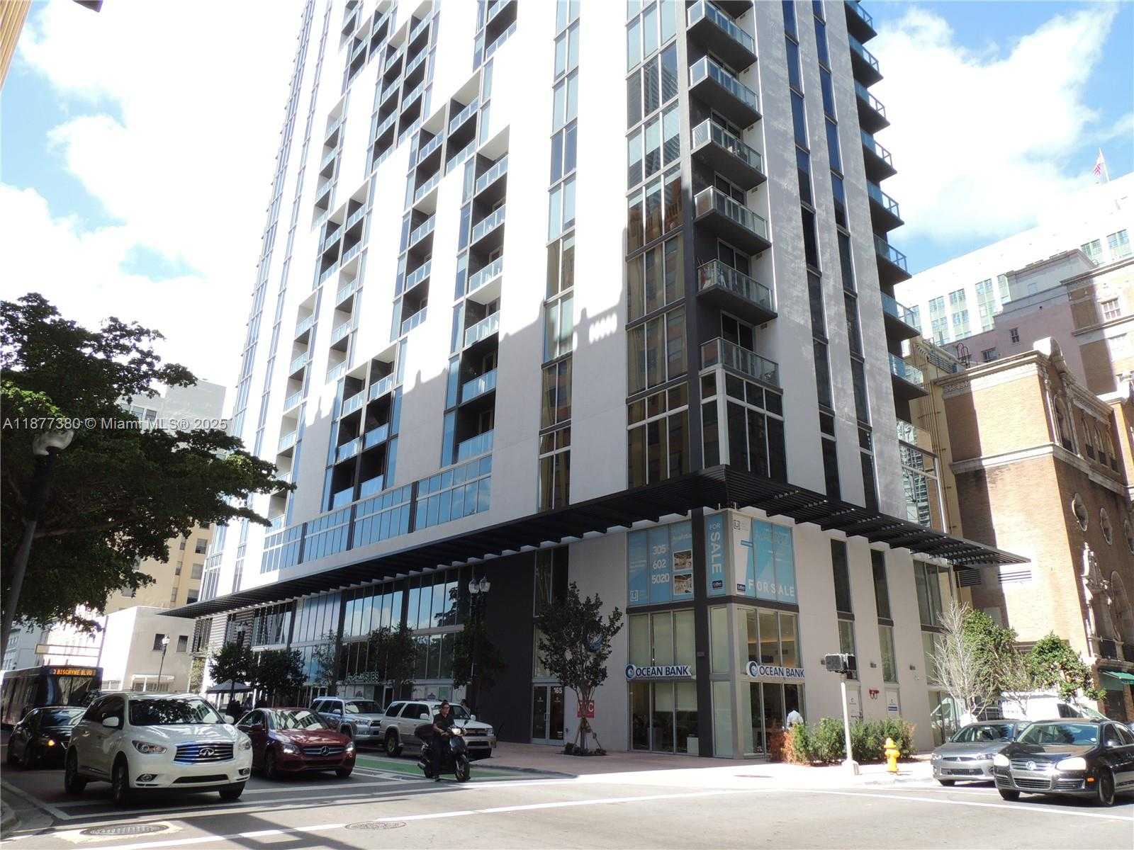 Small Image of 151 SOUTH EAST 1ST ST #3301, Miami Number 29