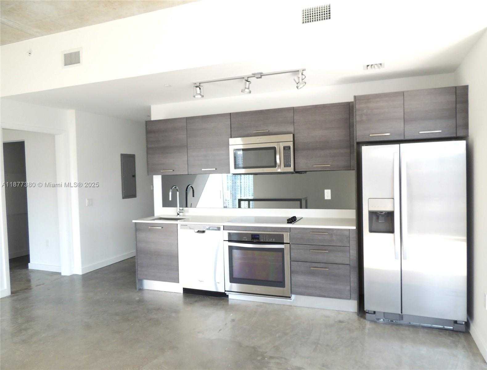 Small Image of 151 SOUTH EAST 1ST ST #3301, Miami Number 5
