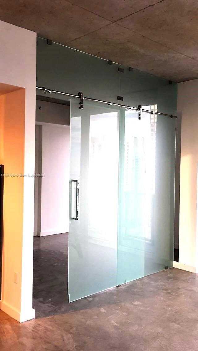 Small Image of 151 SOUTH EAST 1ST ST #3301, Miami Number 8
