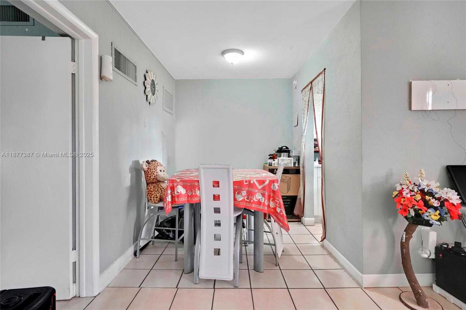Small Image of 1255 WEST 49TH PL #H202, Hialeah Number 10