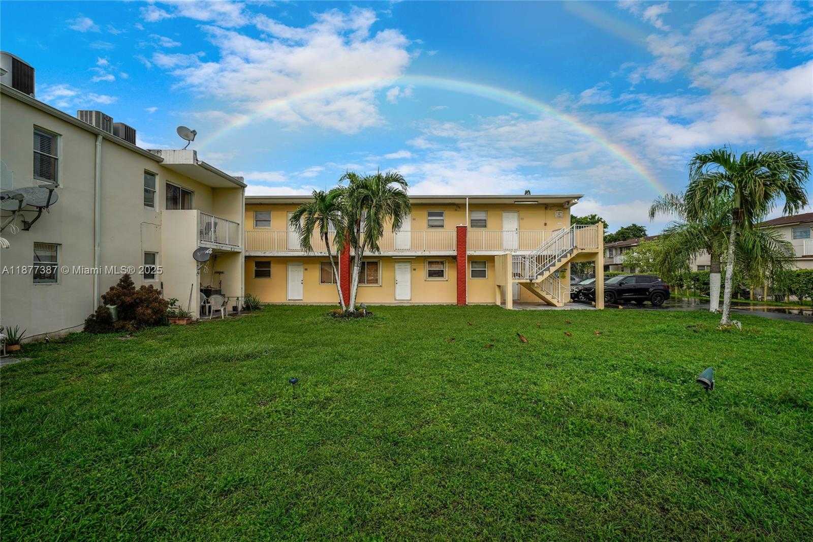 Small Image of 1255 WEST 49TH PL #H202, Hialeah Number 15