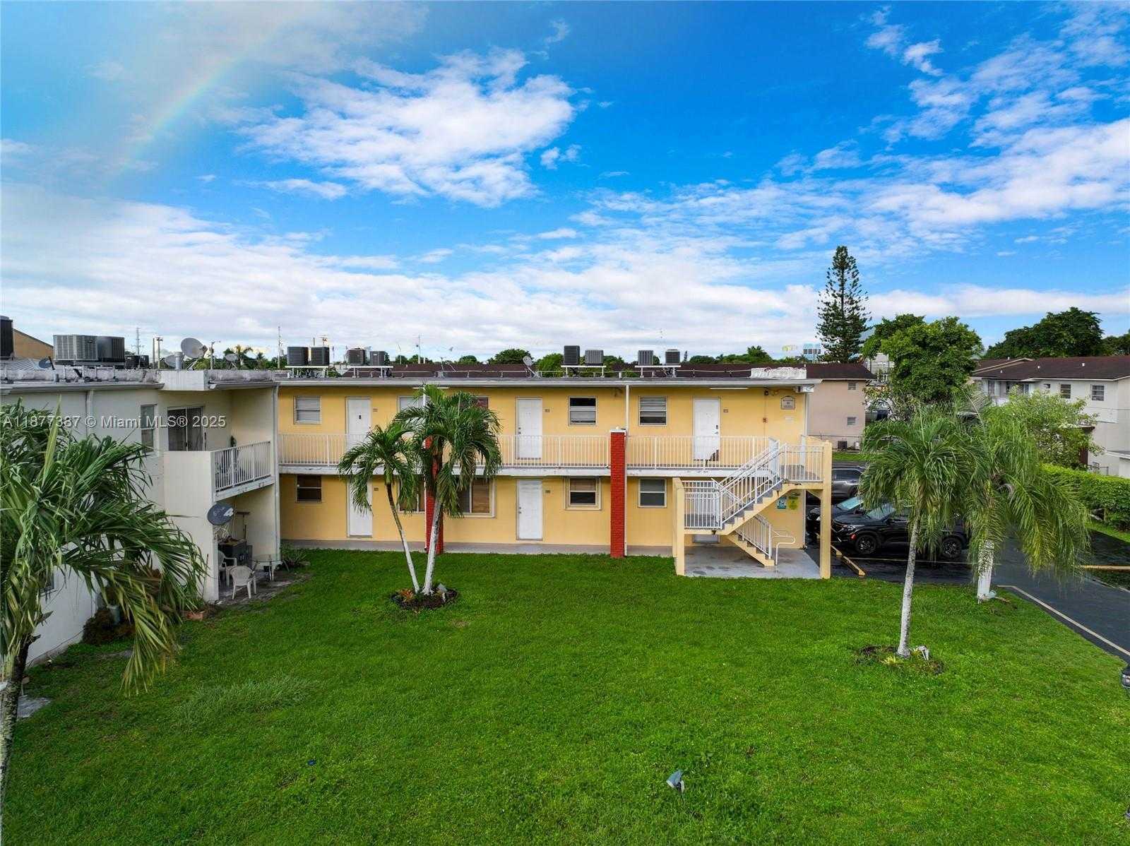 Small Image of 1255 WEST 49TH PL #H202, Hialeah Number 26