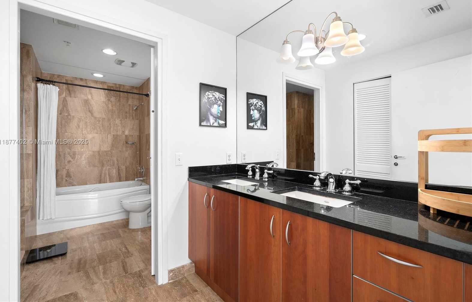 Small Image of 300 SOUTH BISCAYNE BLVD #T-3604, Miami Number 11