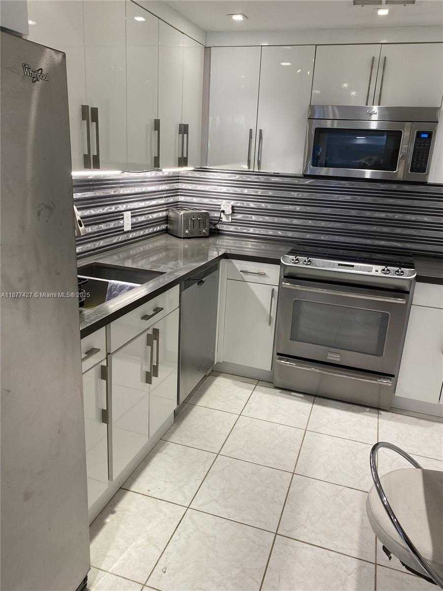 Small Image of 10185 COLLINS AVE #319, Bal Harbour Number 11