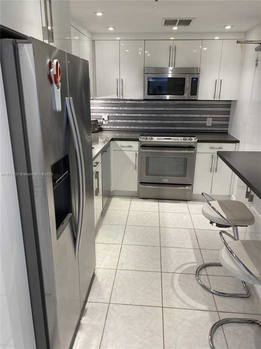 Small Image of 10185 COLLINS AVE #319, Bal Harbour Number 12