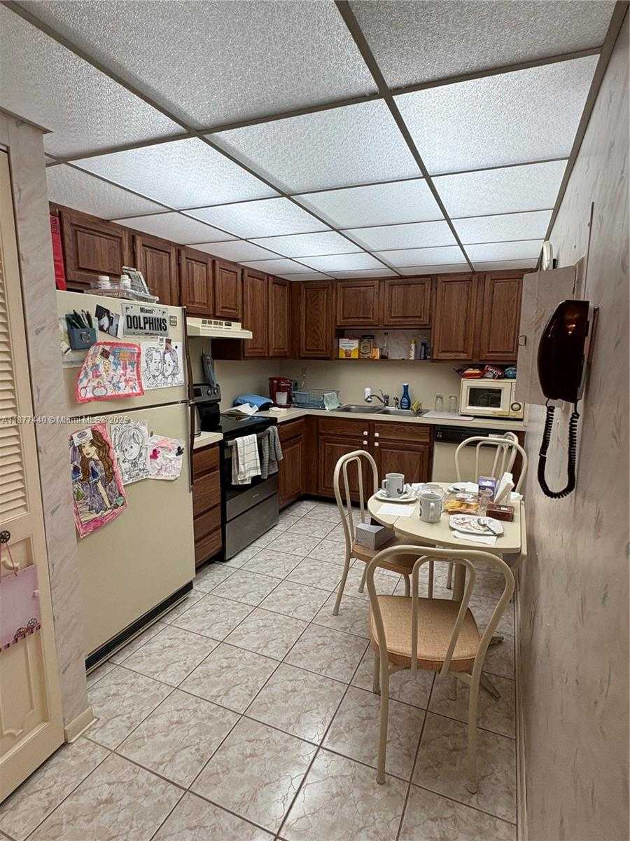 Small Image of 1621 COLLINS AVE #705, Miami Beach Number 19