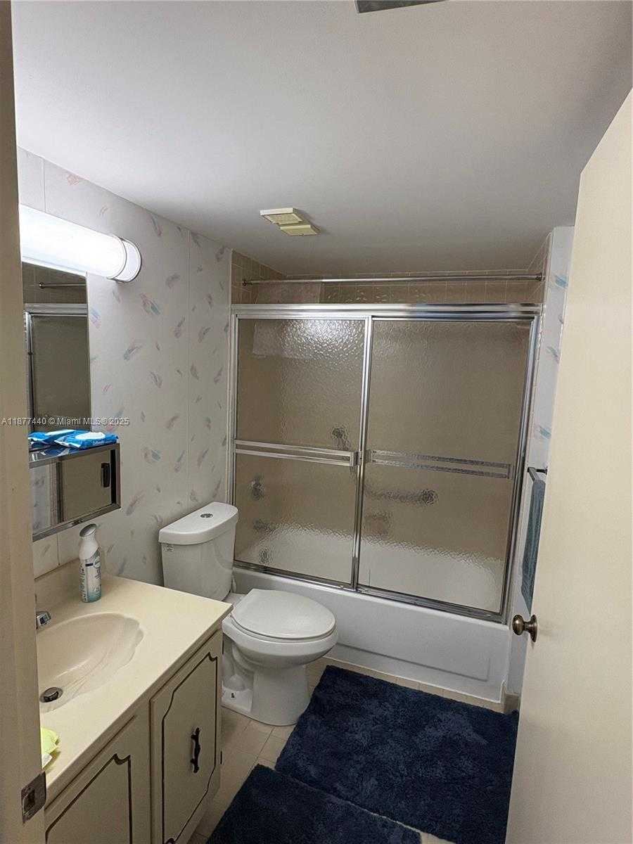 Small Image of 1621 COLLINS AVE #705, Miami Beach Number 22