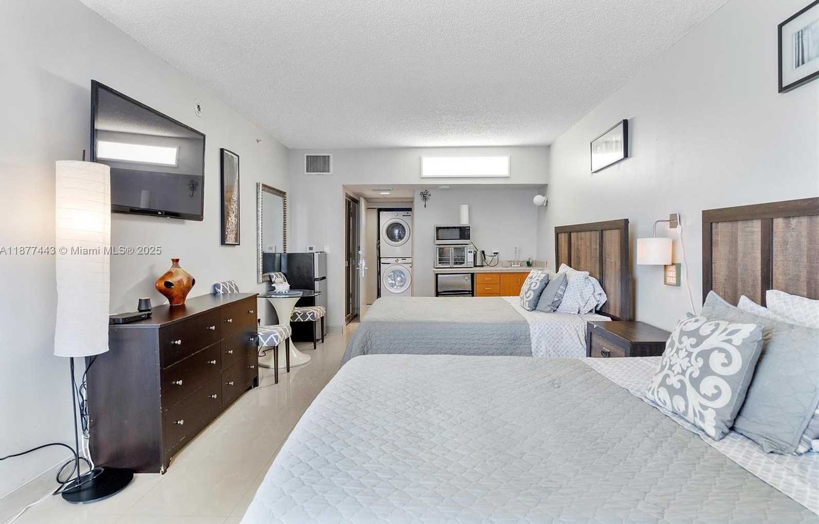 Small Image of 17375 COLLINS AVE #1507, Sunny Isles Beach Number 4