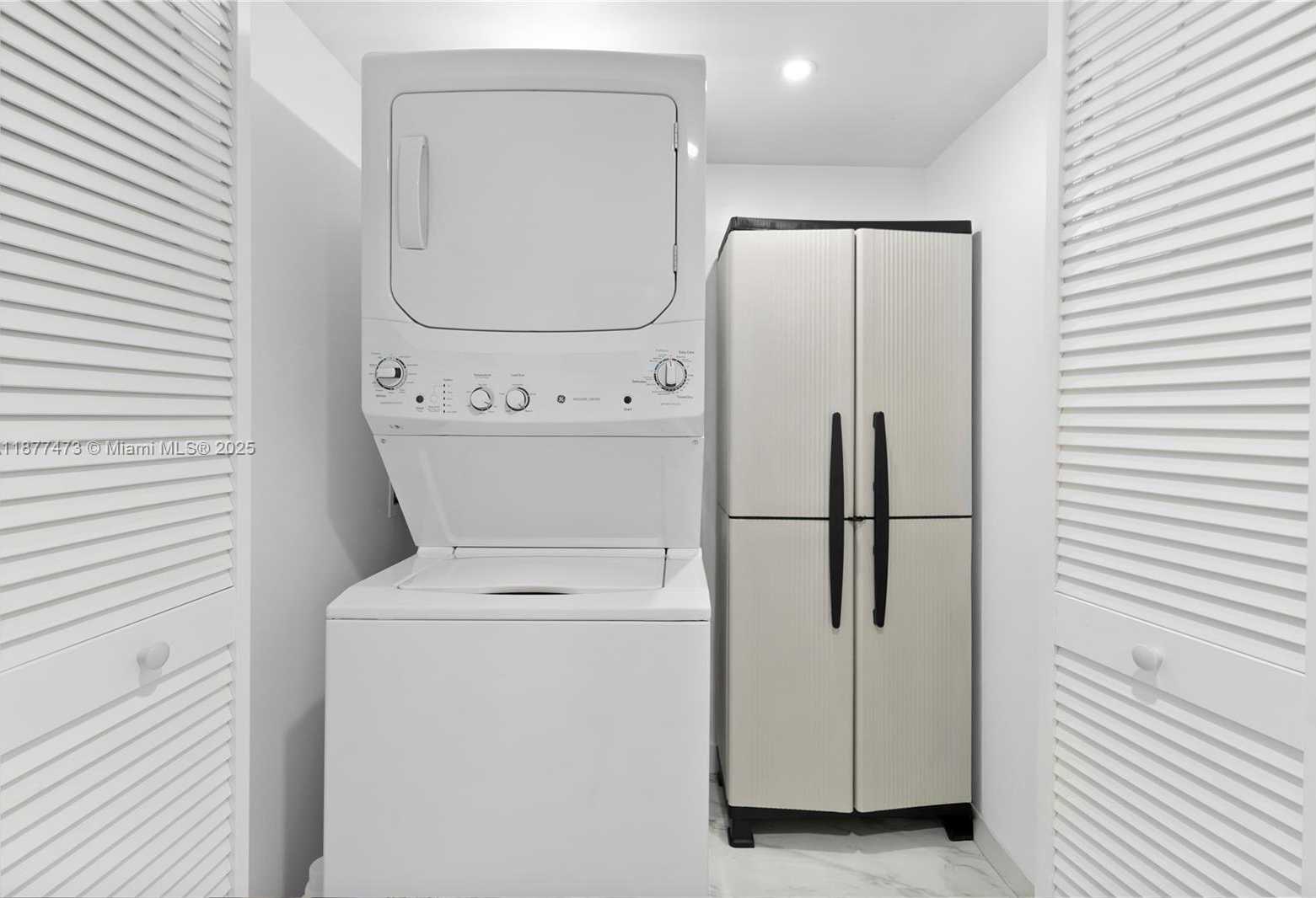 Small Image of 200 SOUTH EAST 15TH RD #6F, Miami Number 33
