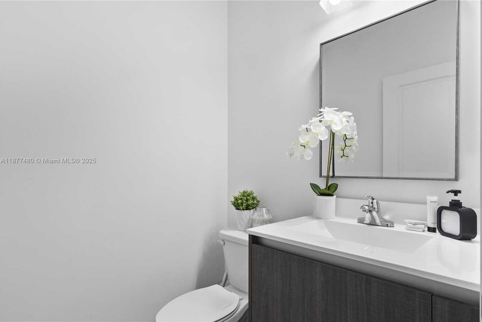 Small Image of 500 SOUTH WEST 91ST AVE, Miami Number 21