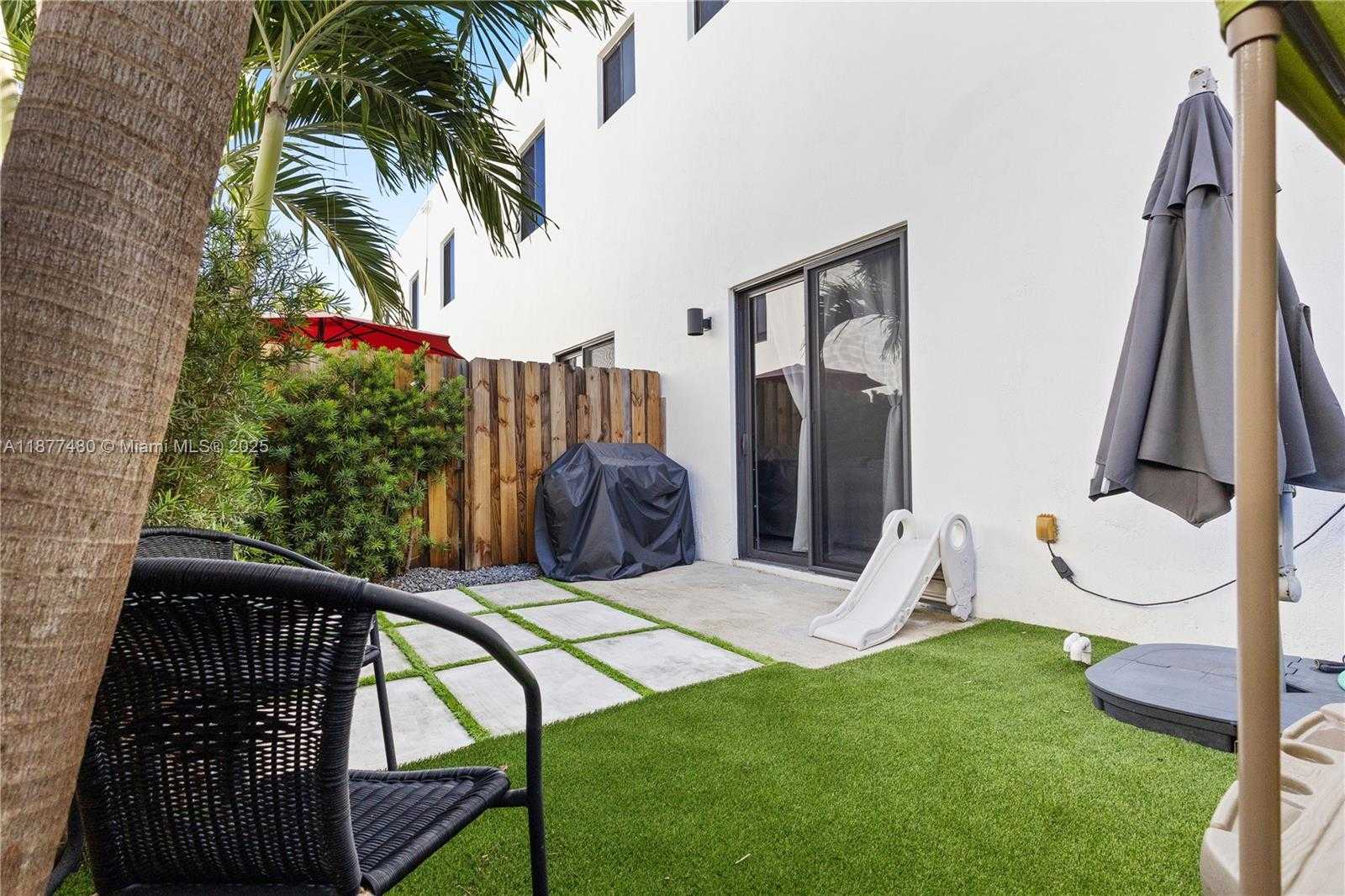 Small Image of 500 SOUTH WEST 91ST AVE, Miami Number 23