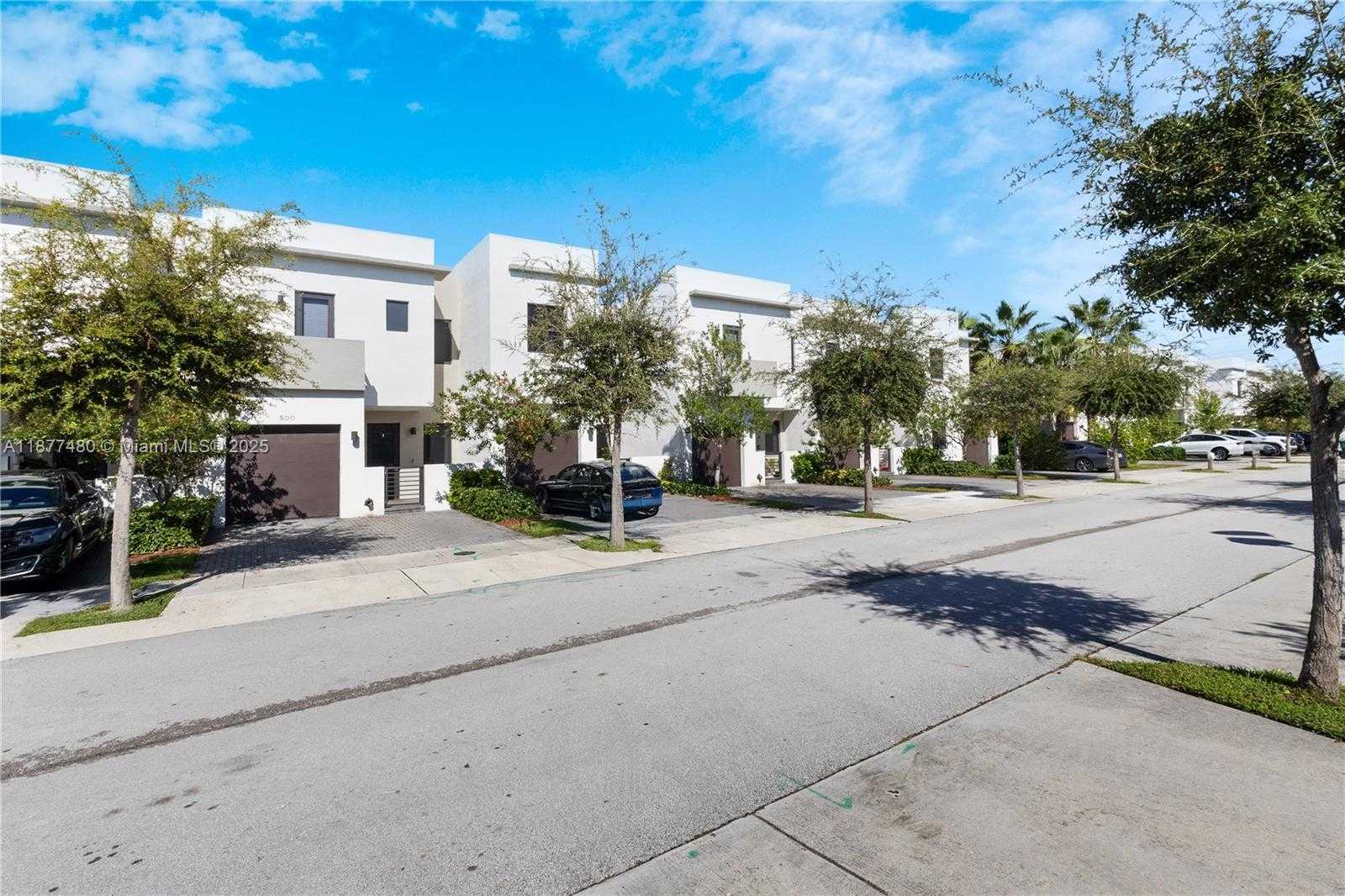 Small Image of 500 SOUTH WEST 91ST AVE, Miami Number 25