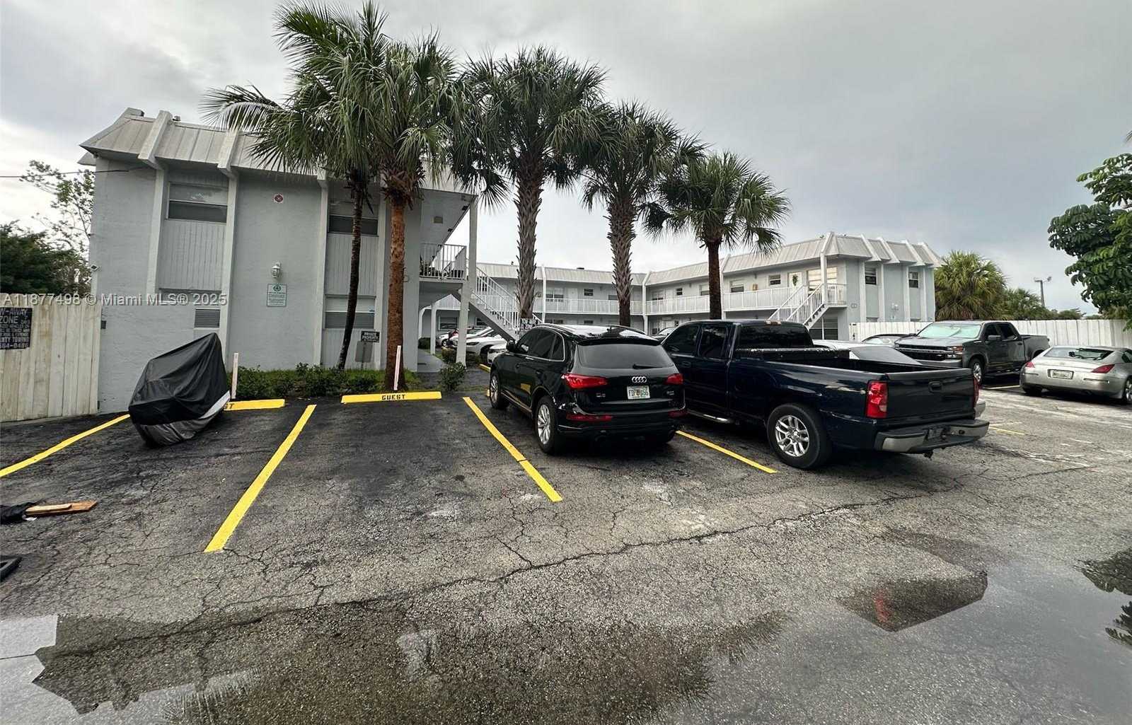 Small Image of 8 SOUTH EAST 19TH AVE #9, Pompano Beach Number 3