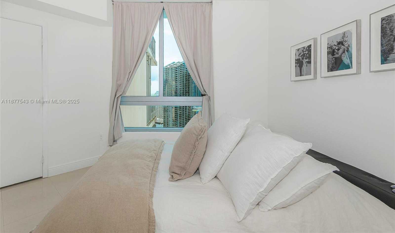 Small Image of 350 SOUTH MIAMI AVE #3508, Miami Number 18