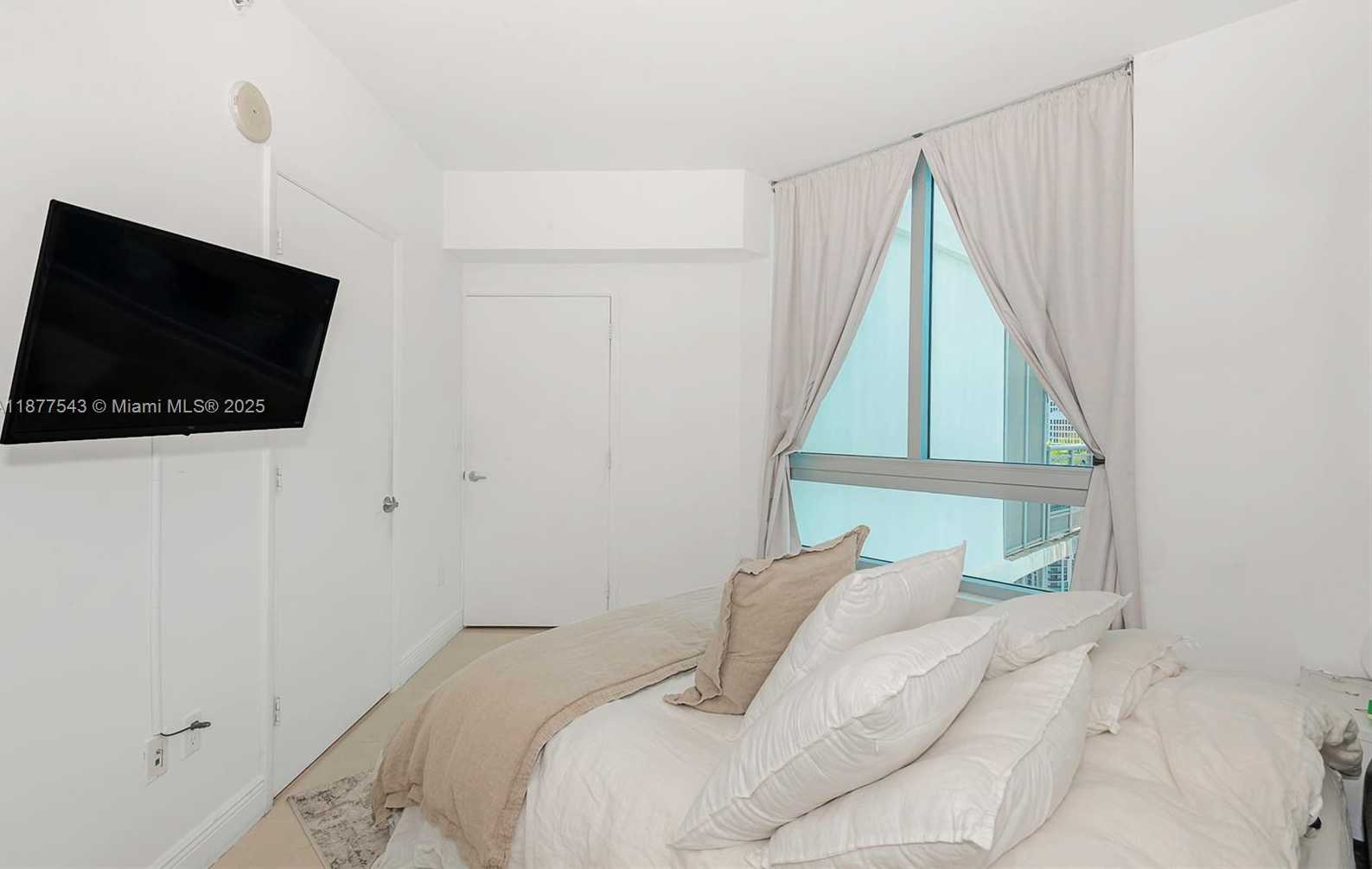 Small Image of 350 SOUTH MIAMI AVE #3508, Miami Number 19
