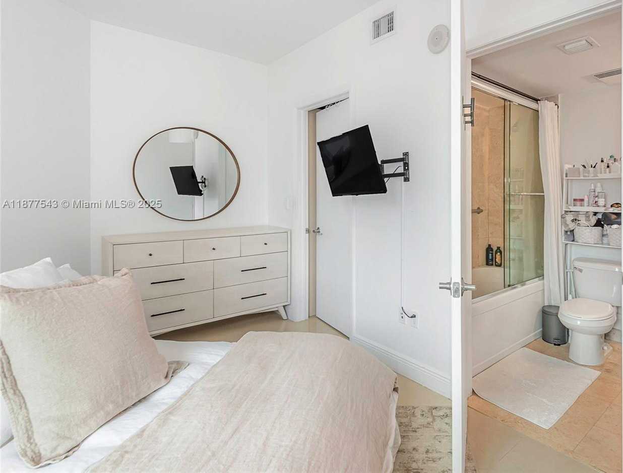 Small Image of 350 SOUTH MIAMI AVE #3508, Miami Number 21