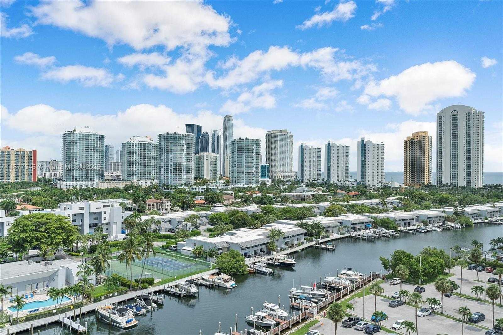 Small Image of 400 KINGS POINT DR #1425, Sunny Isles Beach Number 23
