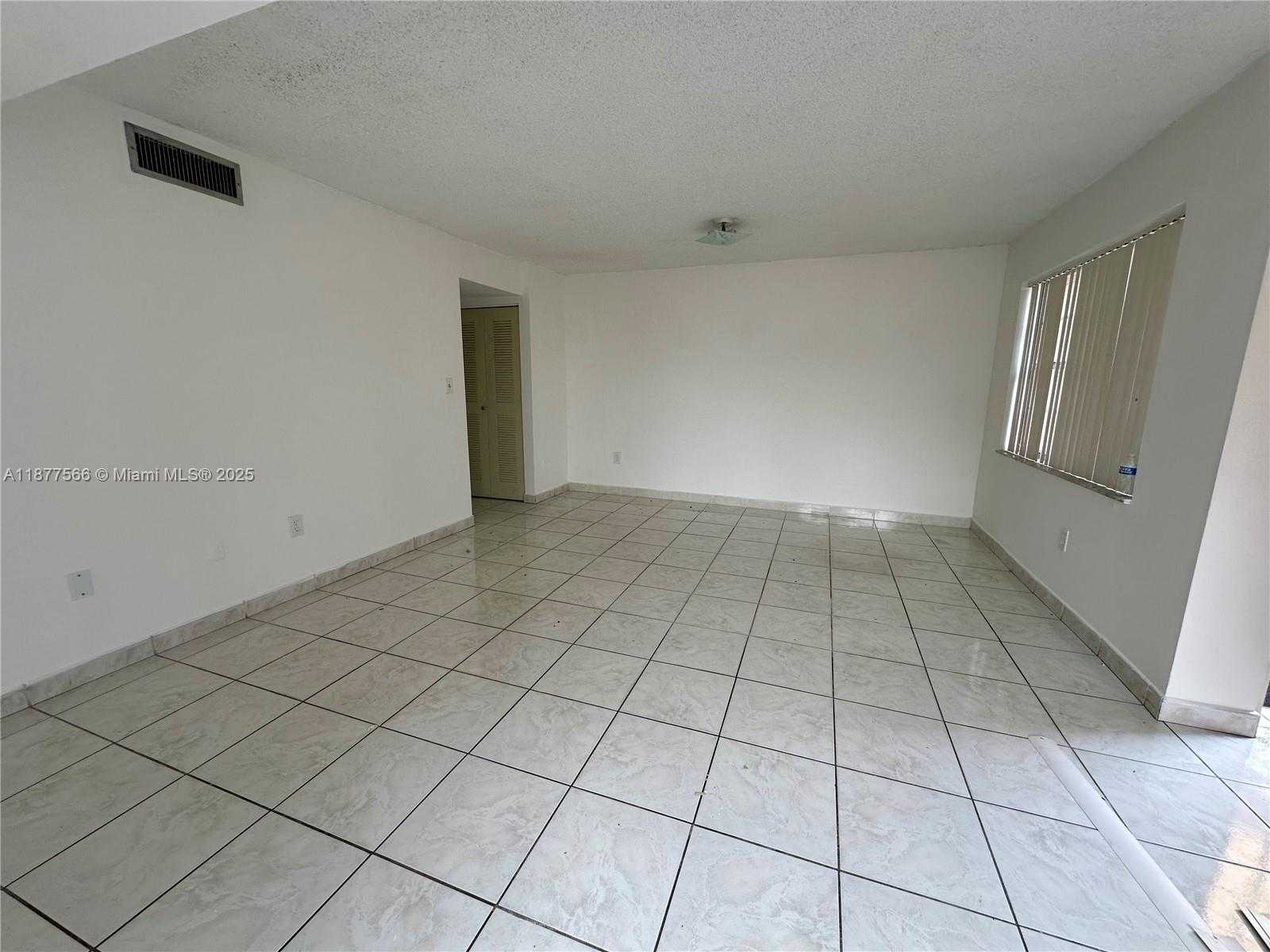 Small Image of 2582 WEST 56TH ST #201, Hialeah Number 11