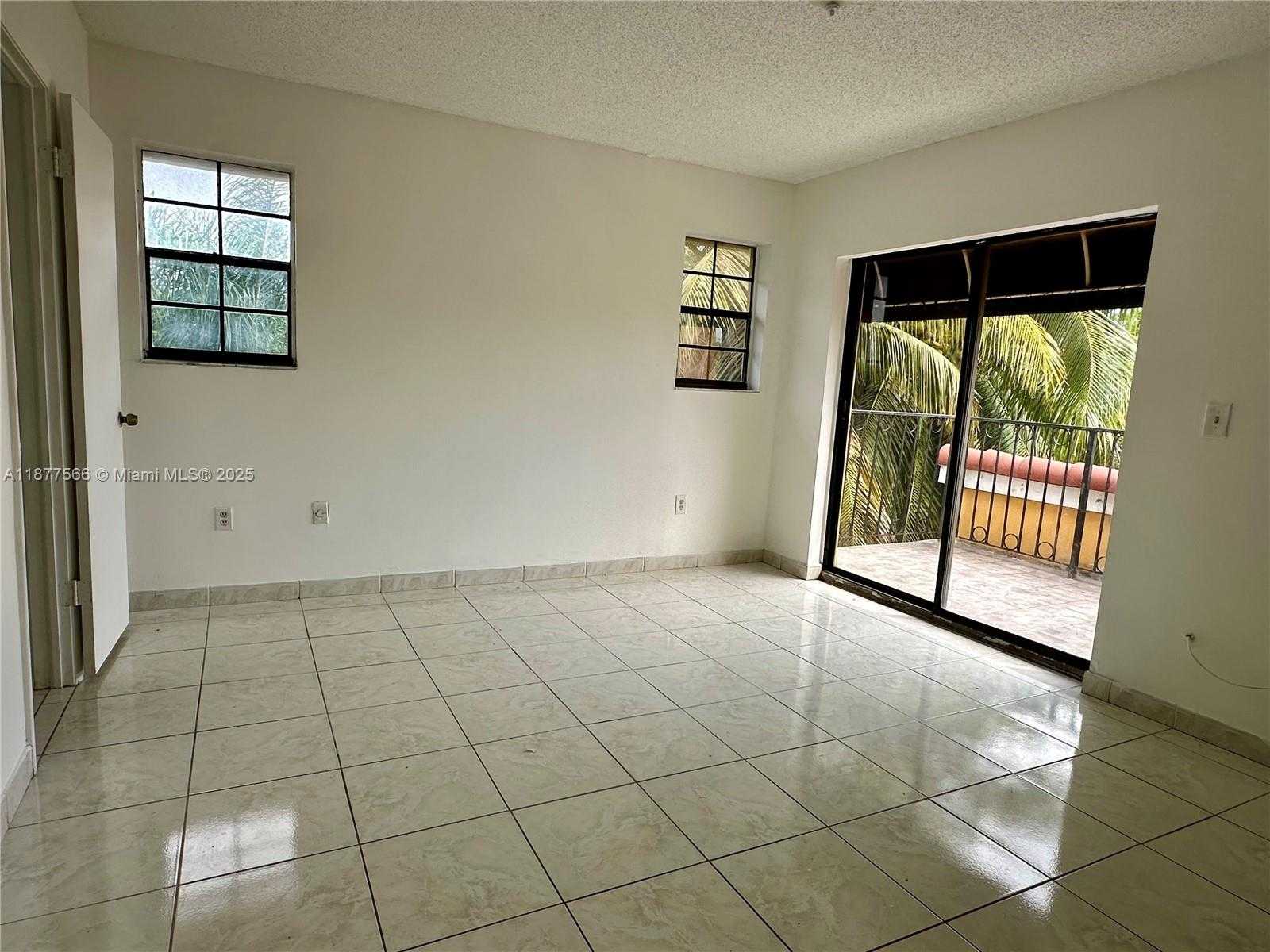 Small Image of 2582 WEST 56TH ST #201, Hialeah Number 2