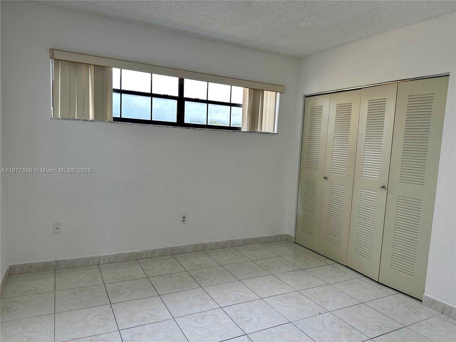 Small Image of 2582 WEST 56TH ST #201, Hialeah Number 3