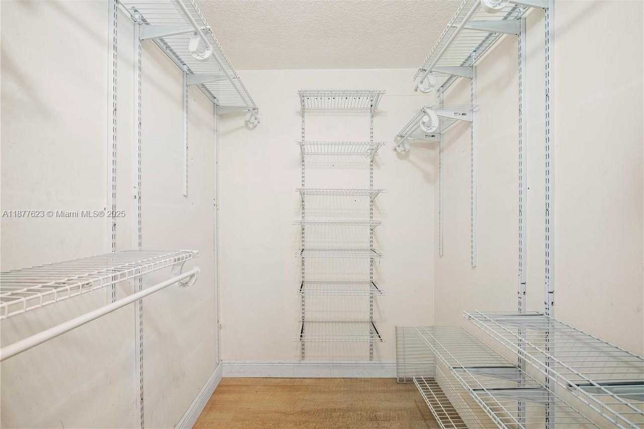 Small Image of 2401 SOUTH OCEAN DR #2504, Hollywood Number 34
