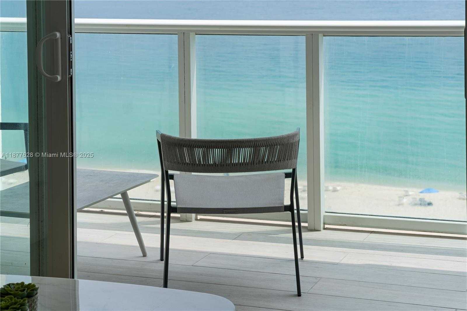 Small Image of 5601 COLLINS AVE #1011, Miami Beach Number 13