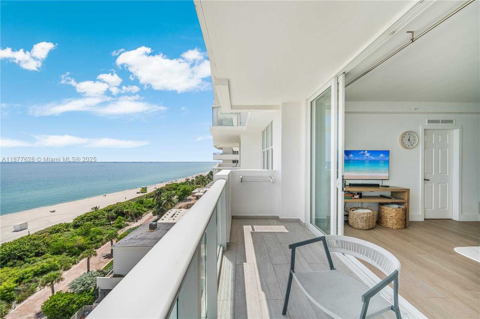 Small Image of 5601 COLLINS AVE #1011, Miami Beach Number 16
