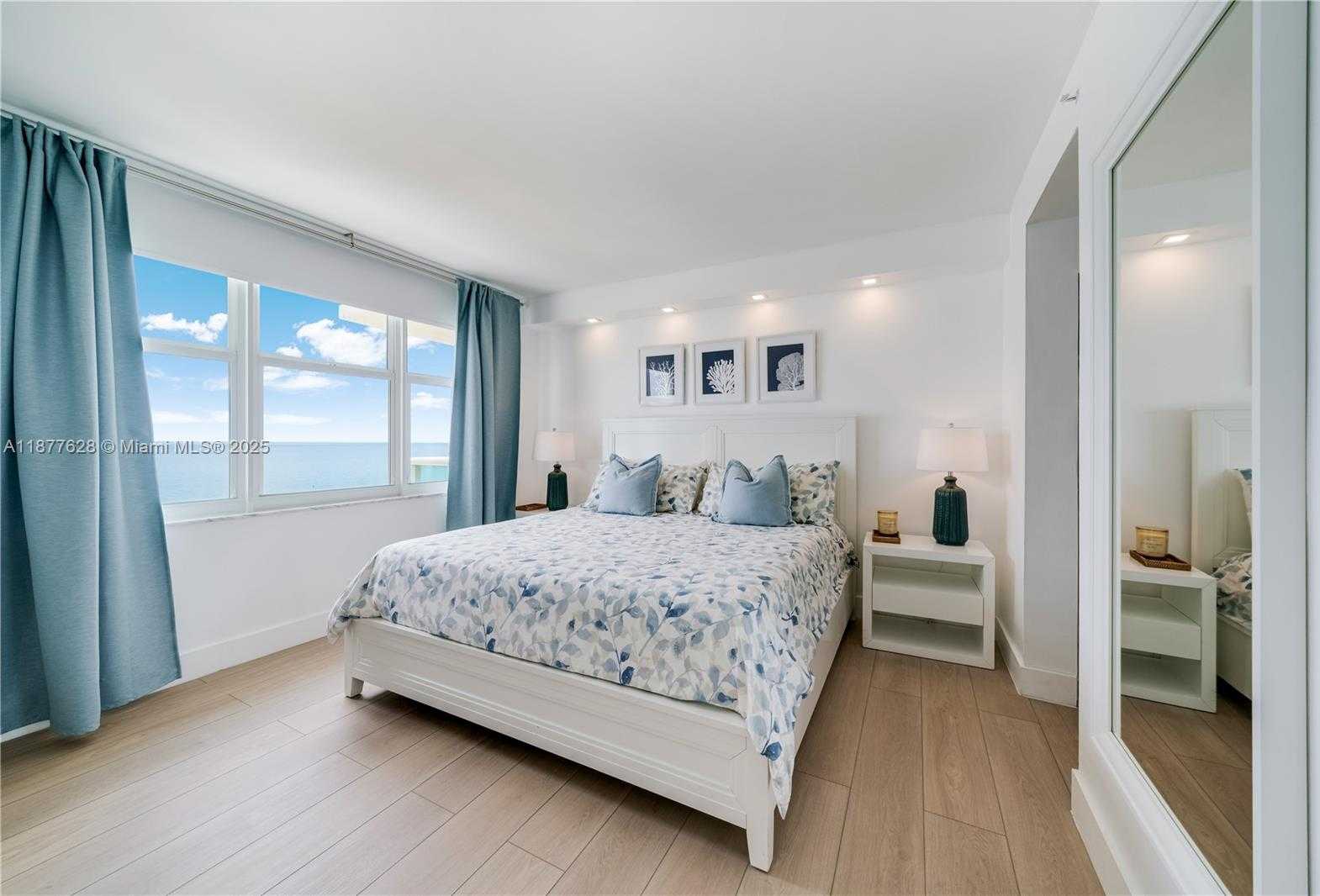 Small Image of 5601 COLLINS AVE #1011, Miami Beach Number 19