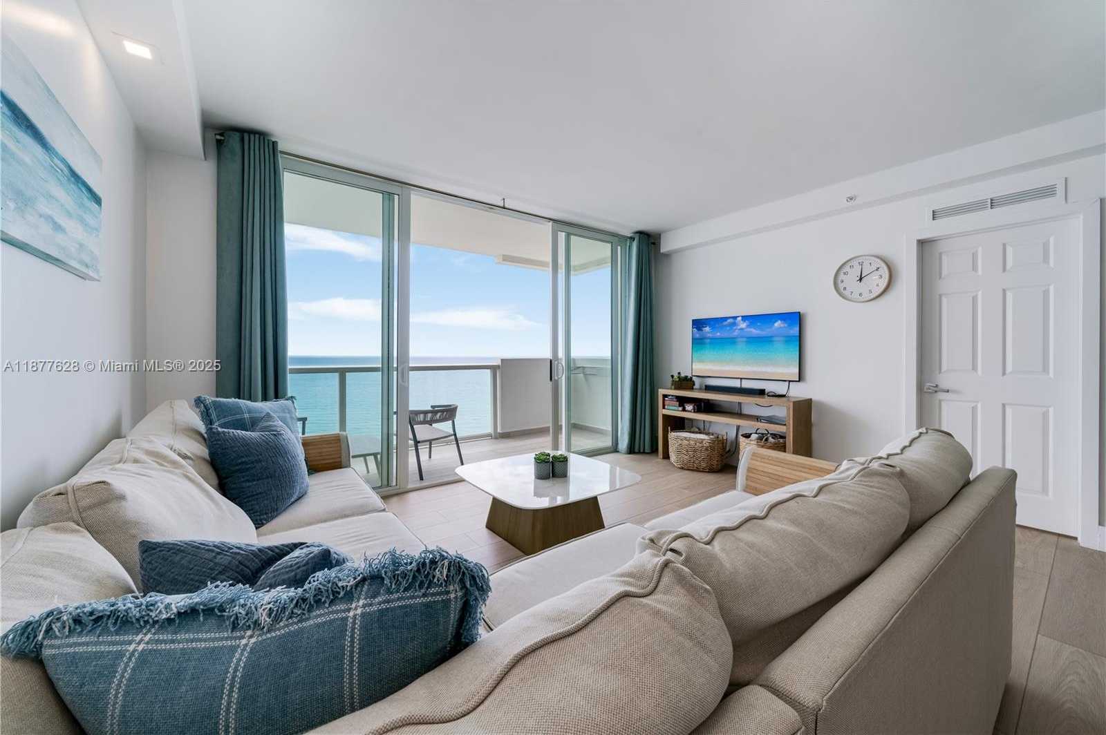 Small Image of 5601 COLLINS AVE #1011, Miami Beach Number 2