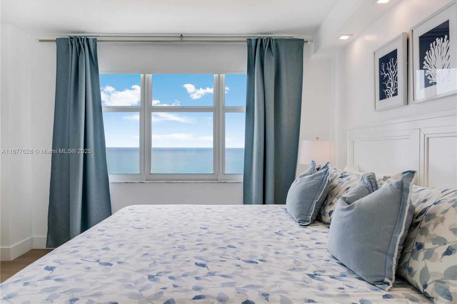 Small Image of 5601 COLLINS AVE #1011, Miami Beach Number 20