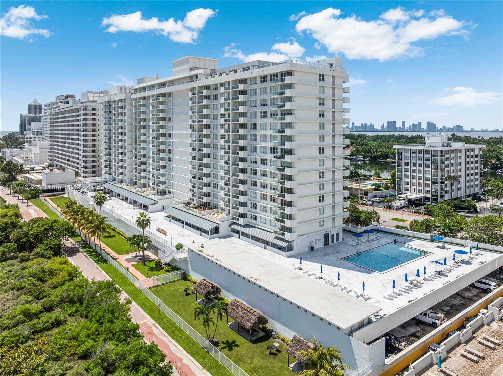 Small Image of 5601 COLLINS AVE #1011, Miami Beach Number 27