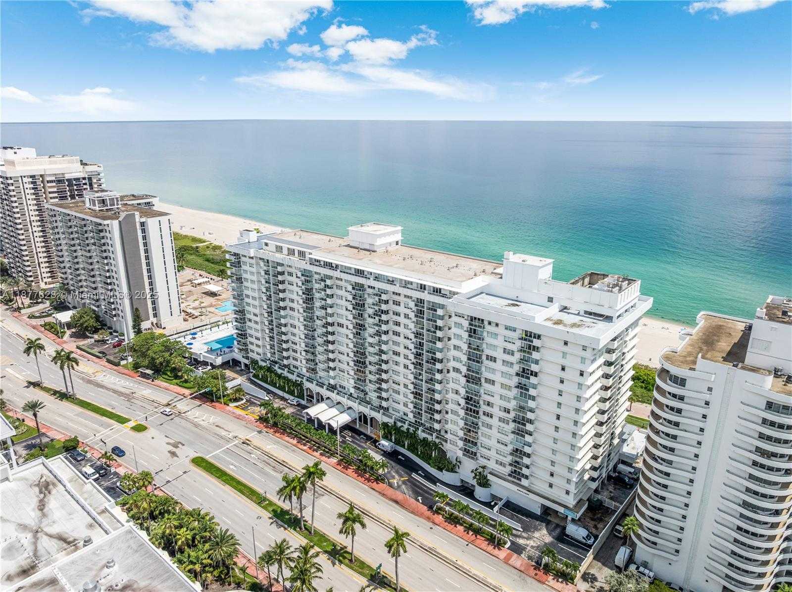 Small Image of 5601 COLLINS AVE #1011, Miami Beach Number 30