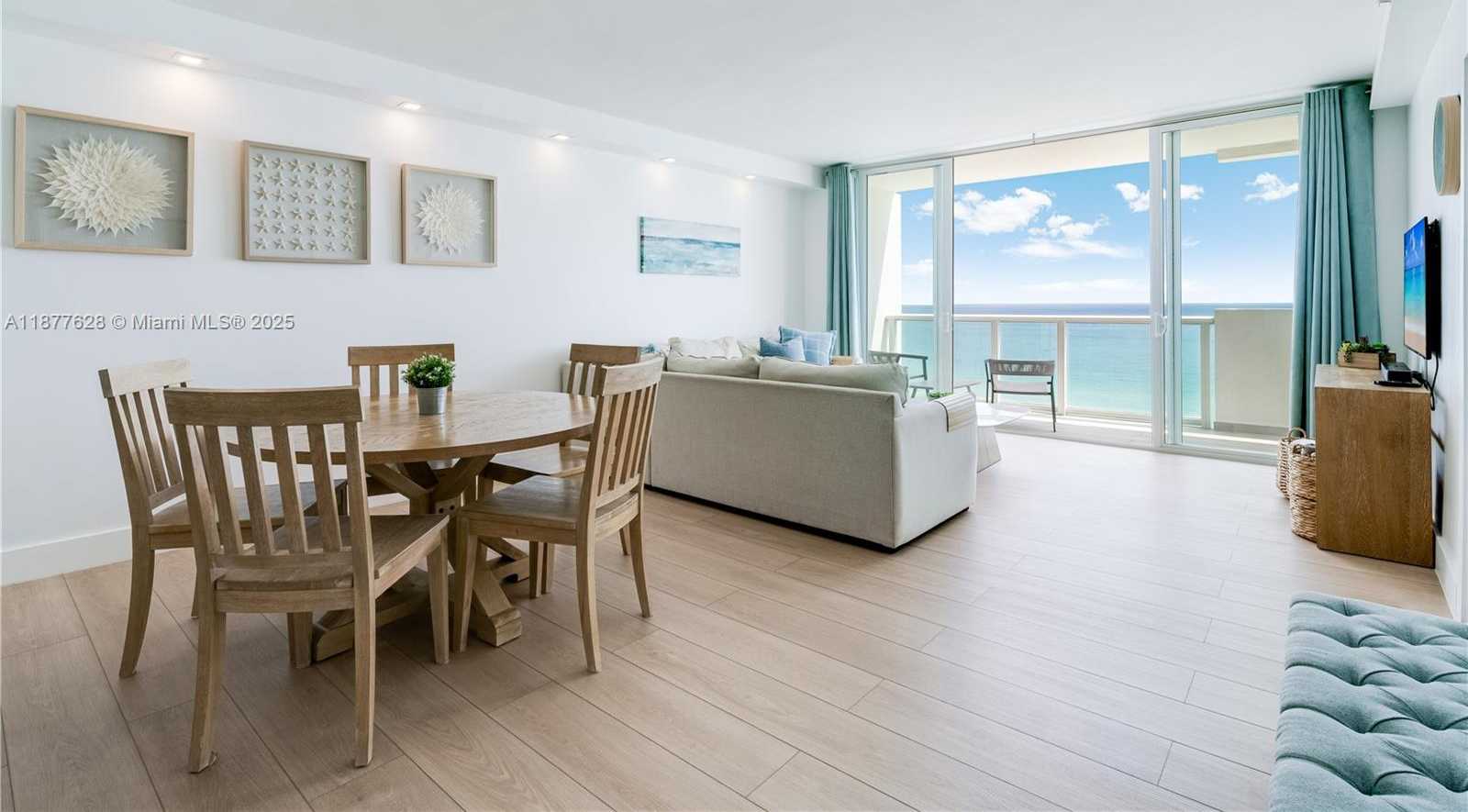 Small Image of 5601 COLLINS AVE #1011, Miami Beach Number 4